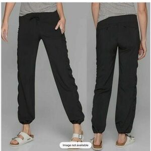 Athleta La Viva Ruched Legs Jogger